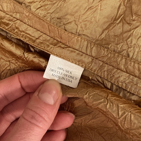 Caroline Rose Crushed Silk Twinset in Gold - Picture 11 of 12